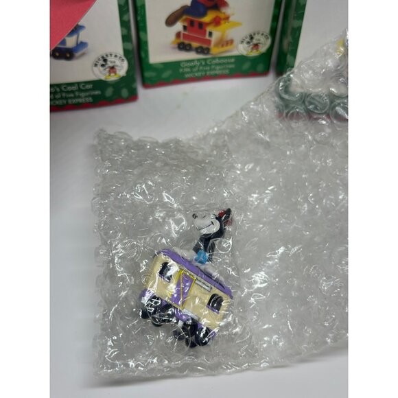 VTG 1998 Disney Merry Miniatures Mickey Mouse Express Train Complete Set NIB - Picture 2 of 8